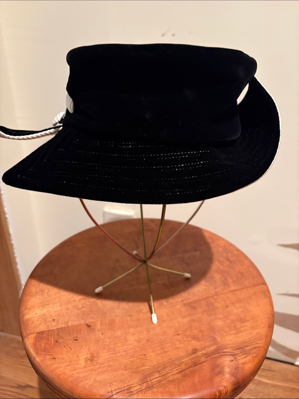 I rage Black Velvet Bucket Hat